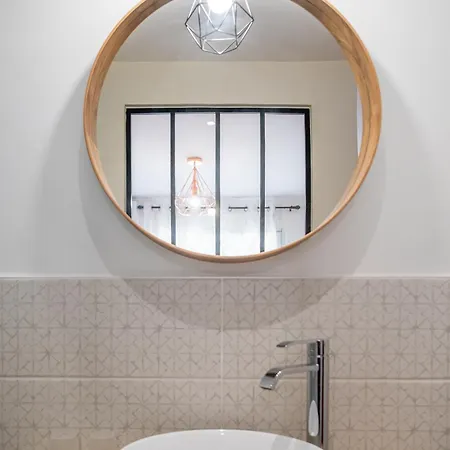 Dom wakacyjny La Seigneurie -piscine &