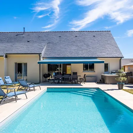 Holiday home La Seigneurie -piscine & Saumur