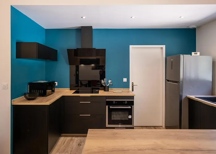 Hébergement de vacances La Seigneurie -piscine&spa *