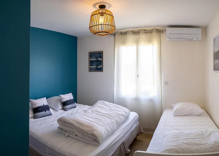 Hébergement de vacances La Seigneurie -piscine&spa